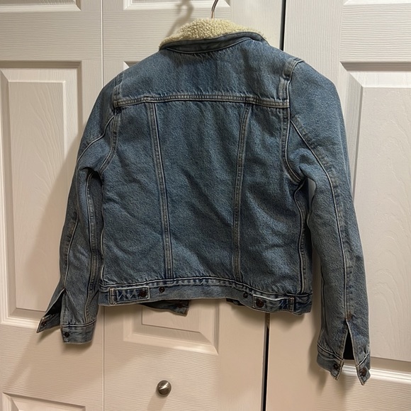 Levi’s Sherpa Jean Jacket - Picture 3 of 3